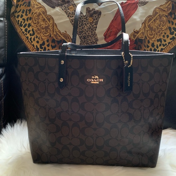 Coach Handbags - Coach Reversible Tote